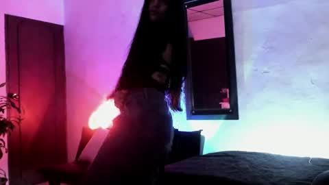 Snapshot of west_ta chatting on March 7, 2:57 am tatty online show from March 7, 2:57 am
