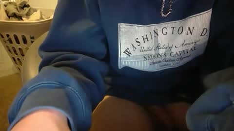 Snapshot of westsidecuzzo chatting on March 2, 12:02 am westsidecuzzo online show from March 2, 12:02 am