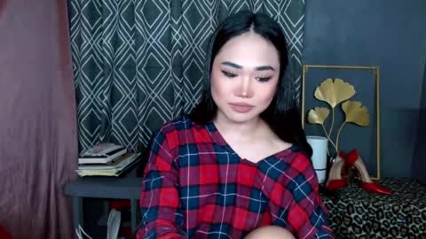 yana online show from April 27, 3:21 pm