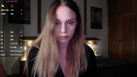 Snapshot of wet_lana chatting on October 10, 6:07 pm Lana online show from October 10, 6:07 pm