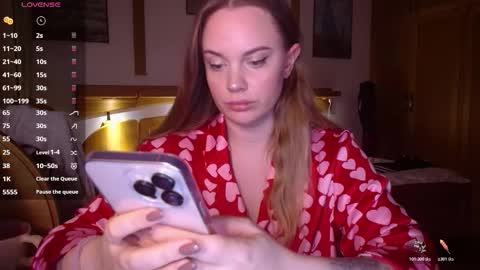 Lana online show from February 3, 6:02 pm