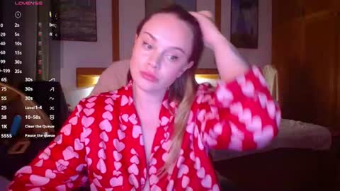Lana online show from June 29, 8:31 pm
