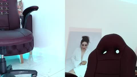 Snapshot of wet_liss chatting on March 5, 1:21 am Diva online show from March 5, 1:21 am