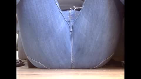Snapshot of wet_pants2022 chatting on March 3, 1:42 pm wet_pants2022 online show from March 3, 1:42 pm