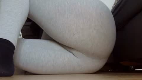 wet_pants2022 online show from November 27, 1:13 pm