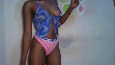 Bella online show from October 31, 8:32 pm