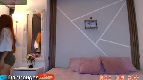 Mia and Dylan online show from November 12, 11:47 pm