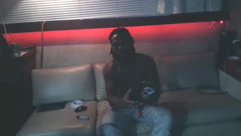 Snapshot of wetdreamsz101 chatting on November 22, 10:25 am wetdreamz101 online show from November 22, 10:25 am