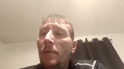 wetduck77777 online show from December 4, 4:00 am