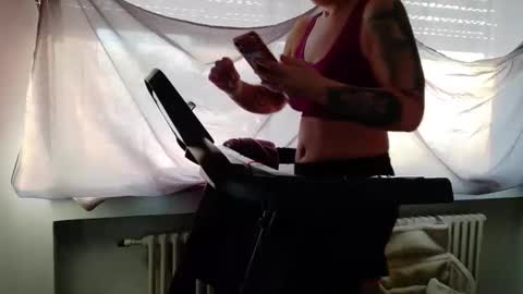 Snapshot of wetgerman2 chatting on February 20, 7:43 am Wetgerman online show from February 20, 7:43 am