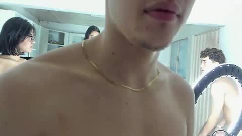 Snapshot of wetting_lust chatting on February 10, 12:18 pm --New girls--TamyDark hair girl--Aitana--Mathiasglasses boy--Peter online show from February 10, 12:18 pm