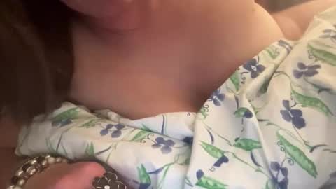 wetttmommyy online show from May 22, 3:46 am