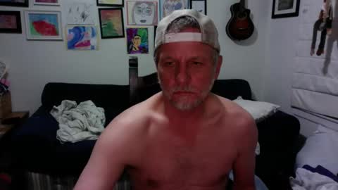 Snapshot of whicks358902 chatting on May 3, 10:54 am whicks358902 online show from May 3, 10:54 am