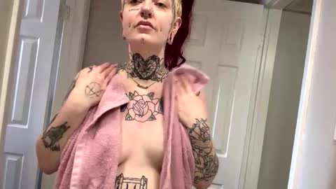 whimsydeathh online show from May 16, 8:07 pm