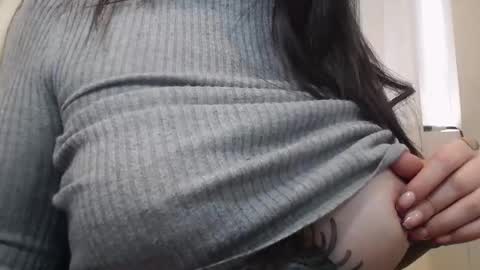 C A R O L  online show from February 10, 6:03 pm