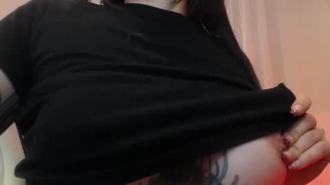 C A R O L  online show from February 12, 1:41 am