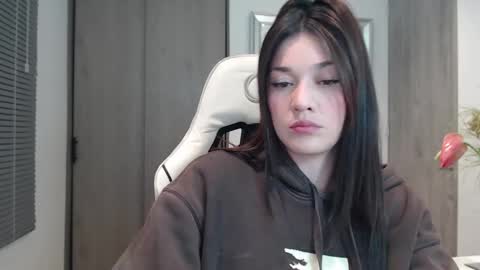 C A R O L  online show from September 28, 9:36 am