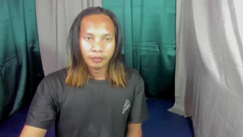 whispering_ering online show from February 22, 8:24 am