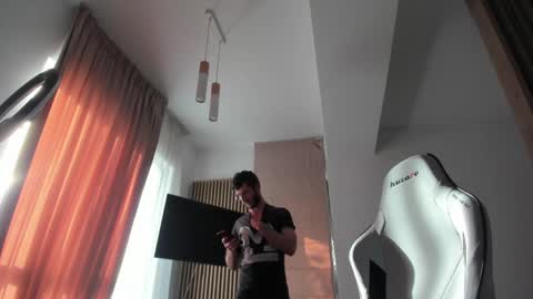 Michael online show from April 25, 3:31 pm