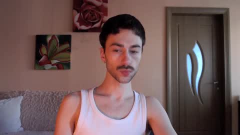 Snapshot of white_sport chatting on December 16, 11:48 am Tom online show from December 16, 11:48 am