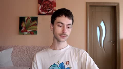 Tom online show from May 8, 1:05 pm