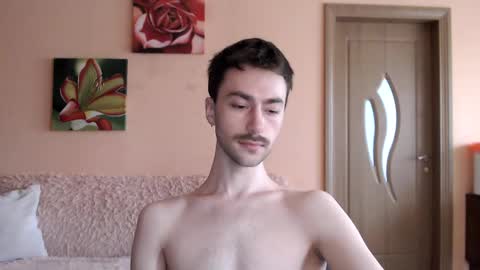 Tom online show from June 8, 1:44 pm