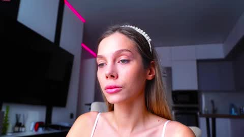 Kate  online show from November 26, 8:37 am