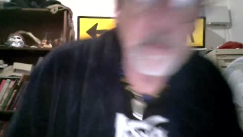 Snapshot of whiteboomer chatting on July 22, 8:39 am whiteboomer online show from July 22, 8:39 am