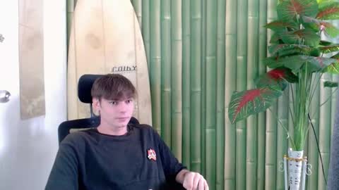 Snapshot of whiteboyinasia chatting on September 19, 4:58 am Christian online show from September 19, 4:58 am