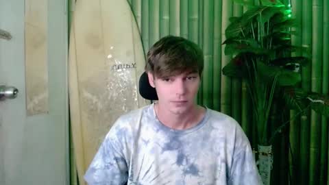 Snapshot of whiteboyinasia chatting on October 2, 9:05 am Christian online show from October 2, 9:05 am