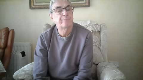 whitebriefs009 online show from September 22, 3:14 pm