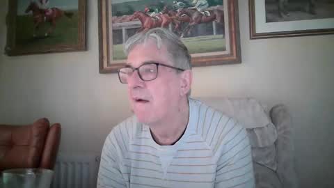 whitebriefs009 online show from October 2, 8:32 am