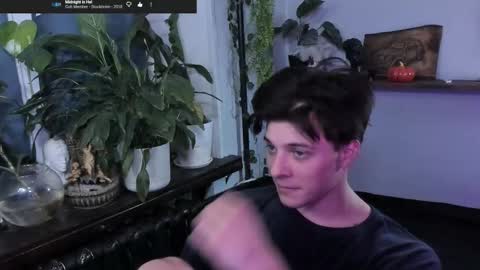 Gus online show from November 9, 7:34 pm