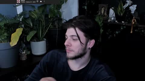 Gus online show from February 16, 7:43 pm