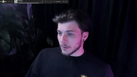 Gus online show from April 16, 10:34 pm