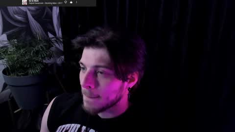 Gus online show from May 19, 7:42 pm