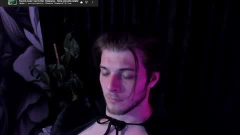 Snapshot of whiteegrimm chatting on June 21, 9:39 pm Gus online show from June 21, 9:39 pm