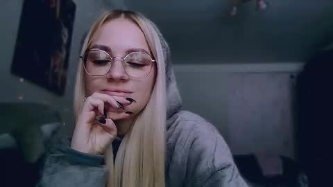 Snapshot of whitehex666 chatting on January 15, 12:54 pm whitehex666 online show from January 15, 12:54 pm