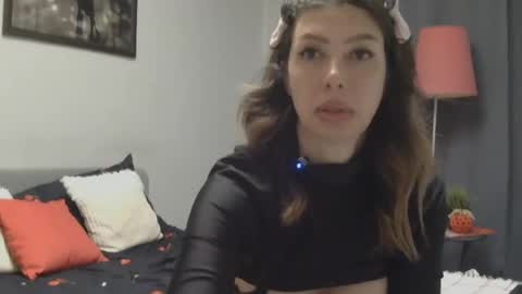 White Queen online show from May 30, 4:31 am