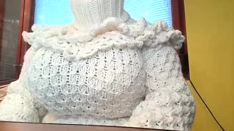 whitesweater online show from October 6, 6:11 am