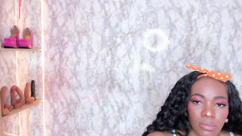 Snapshot of whitneyyfox chatting on January 9, 7:42 am whitneyyfox online show from January 9, 7:42 am