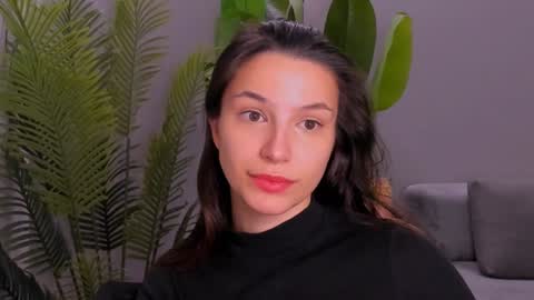 whoislulu online show from January 3, 5:31 pm