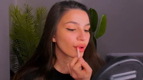 whoislulu online show from January 24, 8:00 pm