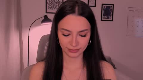 whoislulu online show from March 27, 6:51 pm