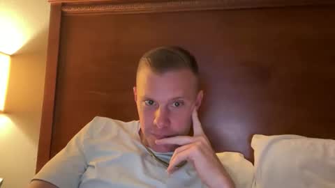 whoops1017 online show from May 31, 11:39 pm