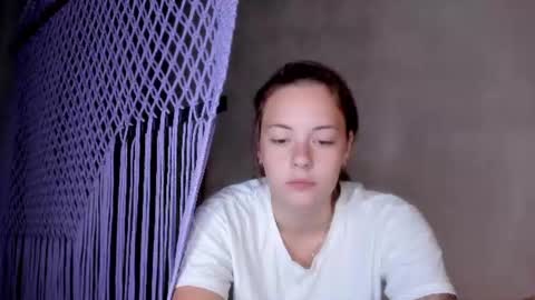 Snapshot of why_again_me chatting on June 18, 8:57 pm Veronica online show from June 18, 8:57 pm