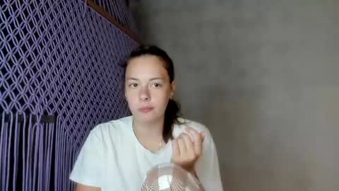 Snapshot of why_again_me chatting on June 19, 8:12 pm Veronica online show from June 19, 8:12 pm