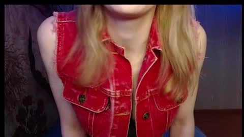 Snapshot of wicky_hey chatting on November 23, 6:19 pm Victoria online show from November 23, 6:19 pm