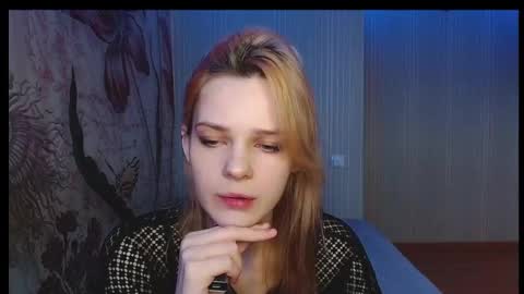 Snapshot of wicky_hey chatting on March 2, 5:41 am Victoria online show from March 2, 5:41 am