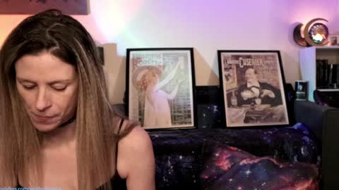Snapshot of widthofapeach chatting on February 3, 4:35 am Gretchen Jimmy online show from February 3, 4:35 am